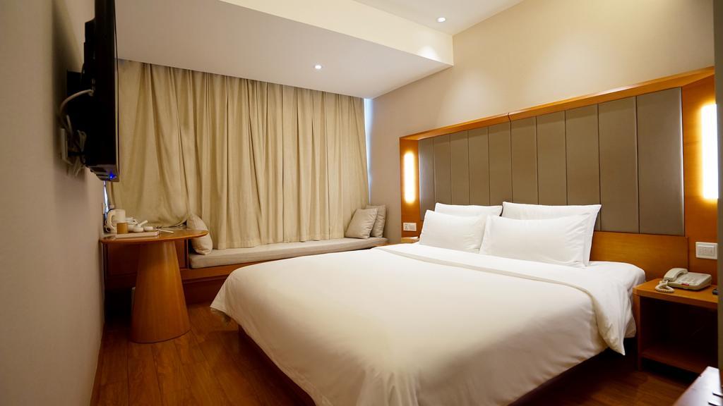 Ji Hotel Shanghai Railway Station West Tianmu Road Экстерьер фото